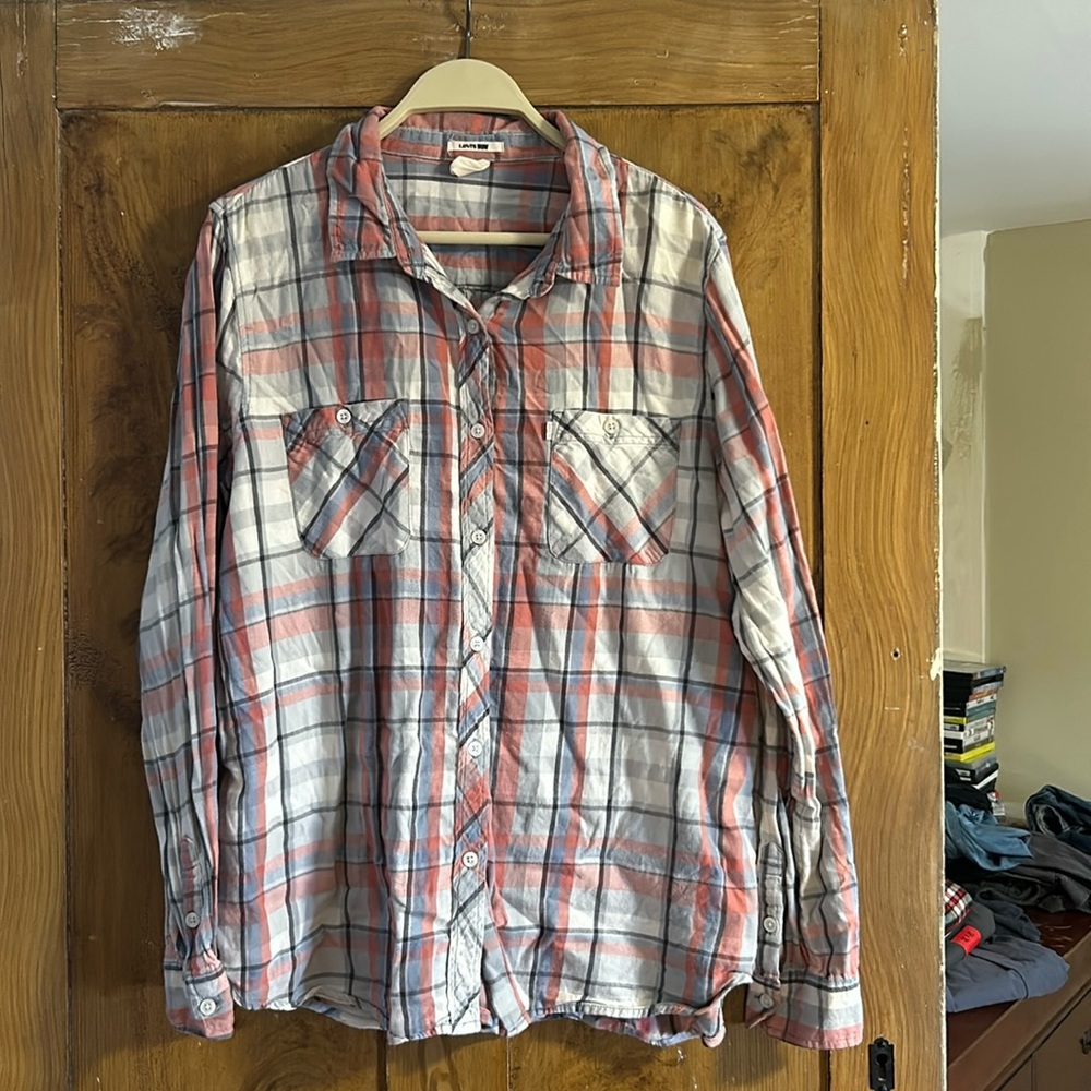 Levi’s pink and grey and blue flannel